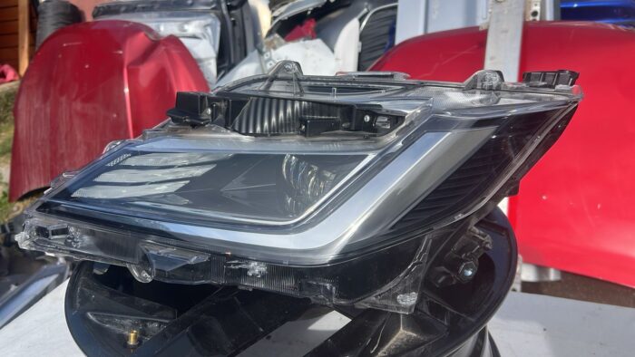 OPTICO IZQUIERDO TOYOTA YARIS E (24-26) - Imagen 3