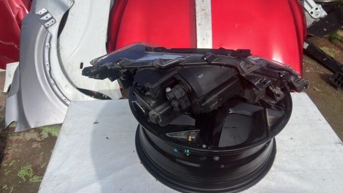 OPTICO IZQUIERDO TOYOTA YARIS E (24-26) - Imagen 5