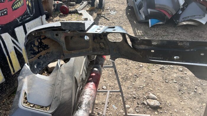 PARACHOQUE DELANTERO CHEVROLET COLORADO (18-24) - Imagen 6