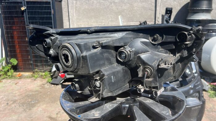 OPTICO IZQUIERDO TOYOTA RAV4 (16-18) - Imagen 4