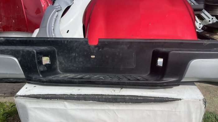 PARACHOQUE TRASERO NISSAN NAVARA (21-24) - Imagen 3