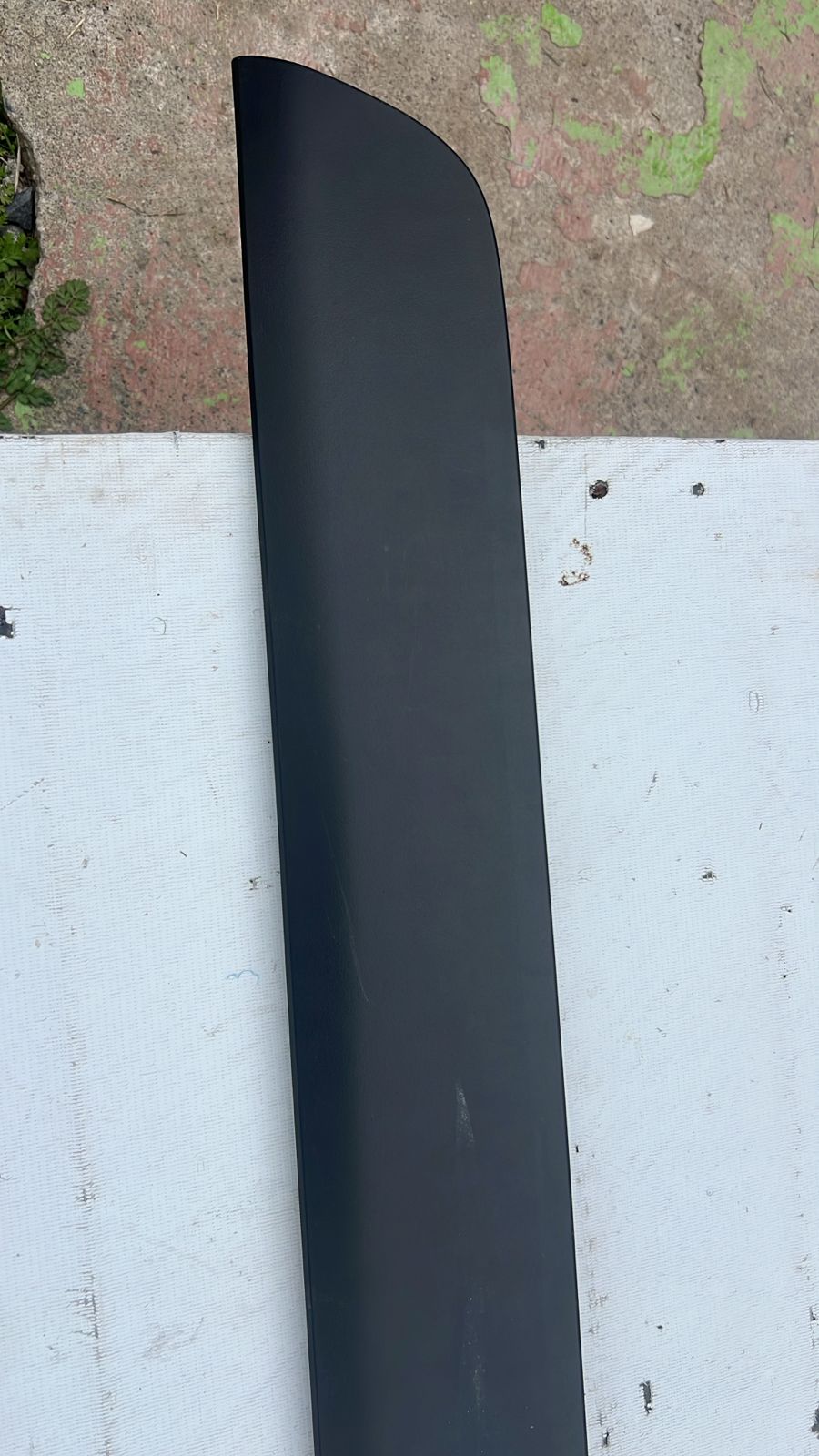 MOLDURA PORTALON TOYOTA RAV4 (19-24) - Image 2