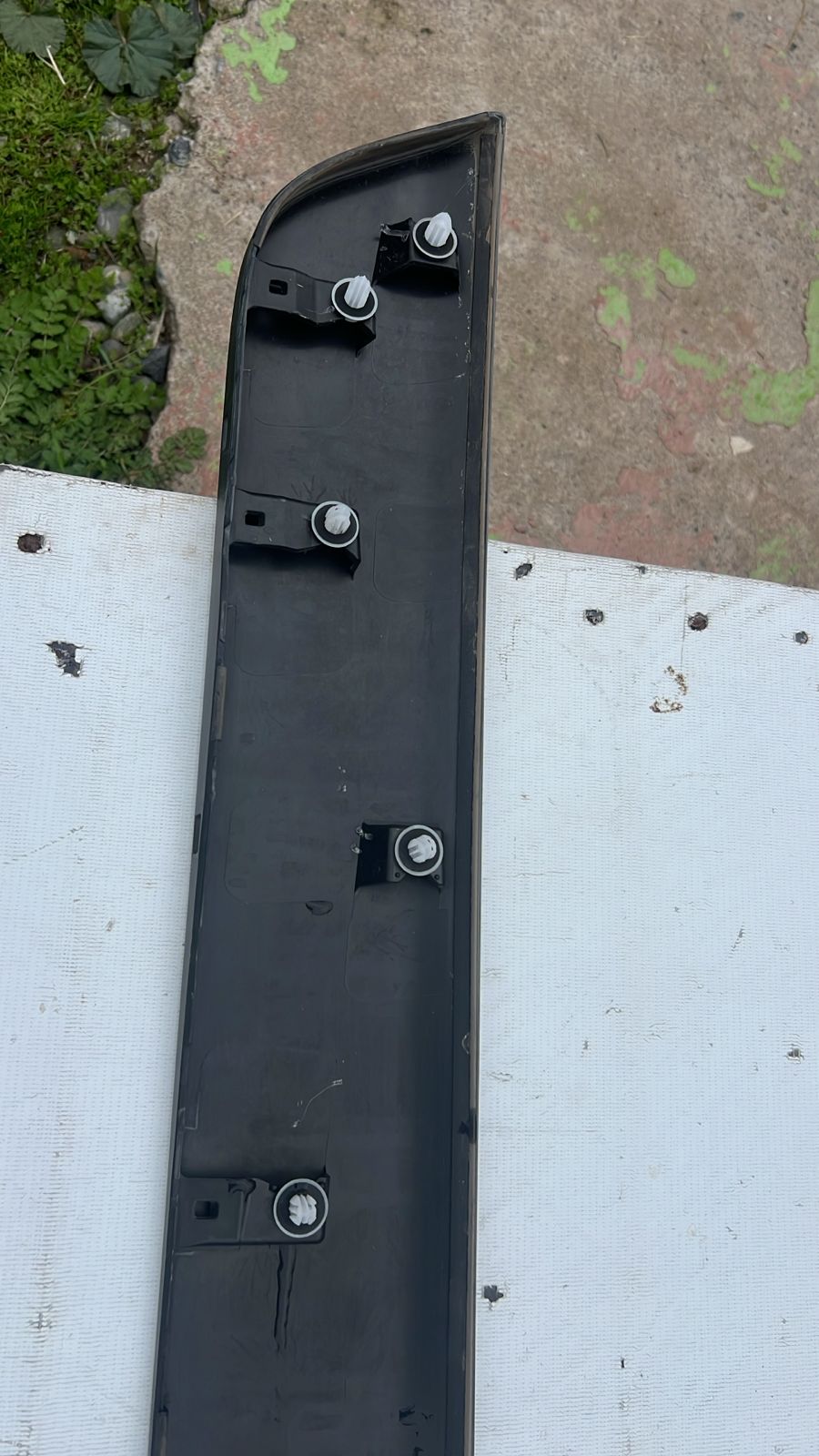 MOLDURA PORTALON TOYOTA RAV4 (19-24) - Image 5