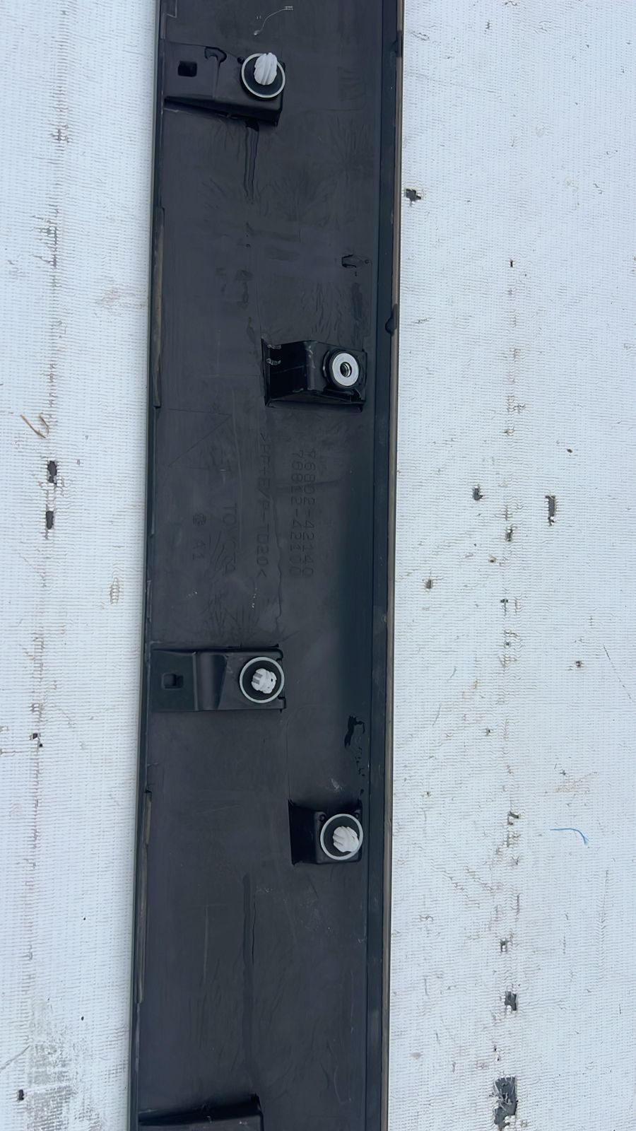 MOLDURA PORTALON TOYOTA RAV4 (19-24) - Image 6