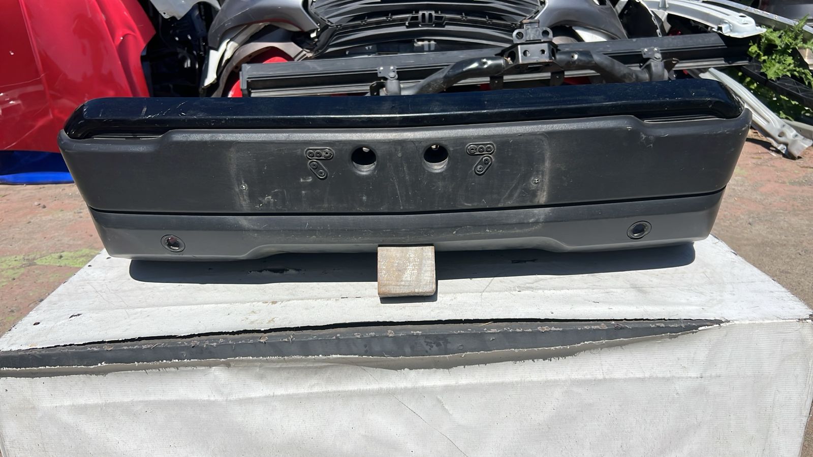 MOLDURA PARACHOQUE DELANTERO CHEVROLET COLORADO (21-23)