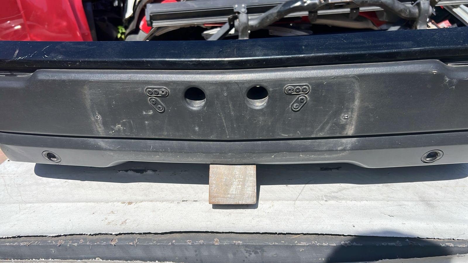MOLDURA PARACHOQUE DELANTERO CHEVROLET COLORADO (21-23) - Image 3