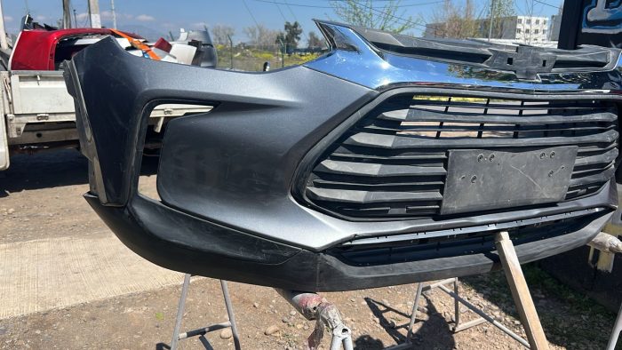 PARACHOQUE DELANTERO CHEVROLET TRACKER (21-25) - Image 2