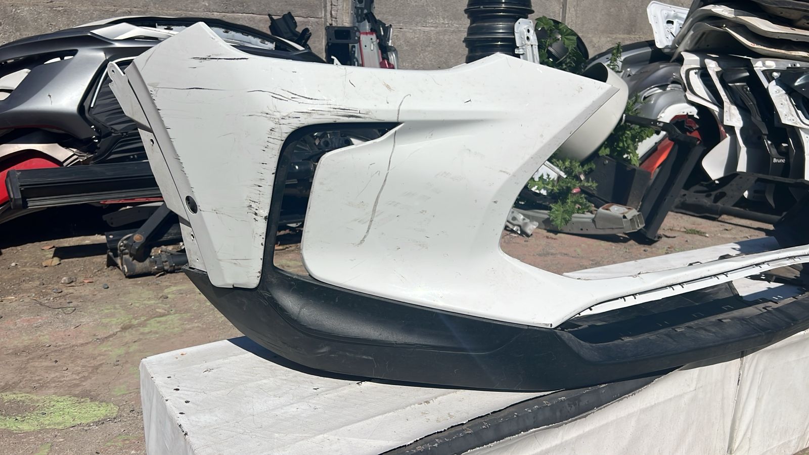 PARACHOQUE DELANTERO CHEVROLET TRACKER (21-25) - Image 2