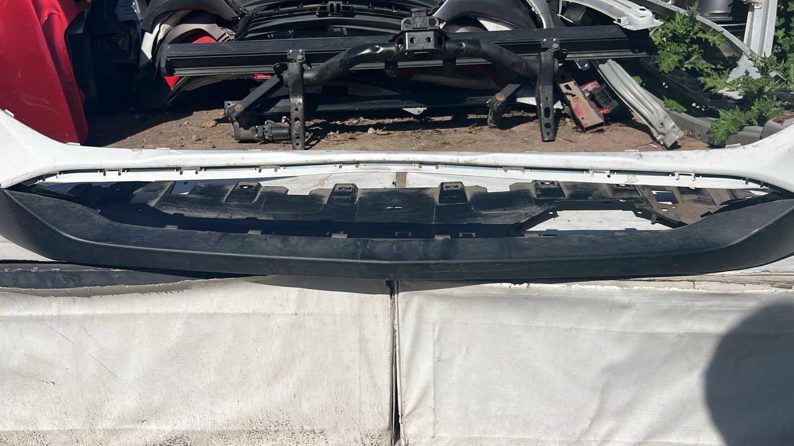 PARACHOQUE DELANTERO CHEVROLET TRACKER (21-25) - Image 3