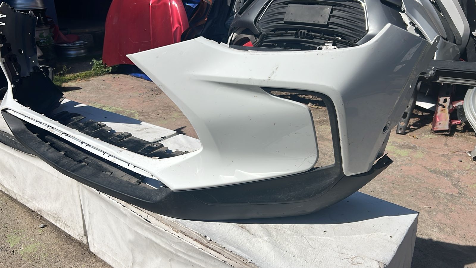PARACHOQUE DELANTERO CHEVROLET TRACKER (21-25) - Image 4