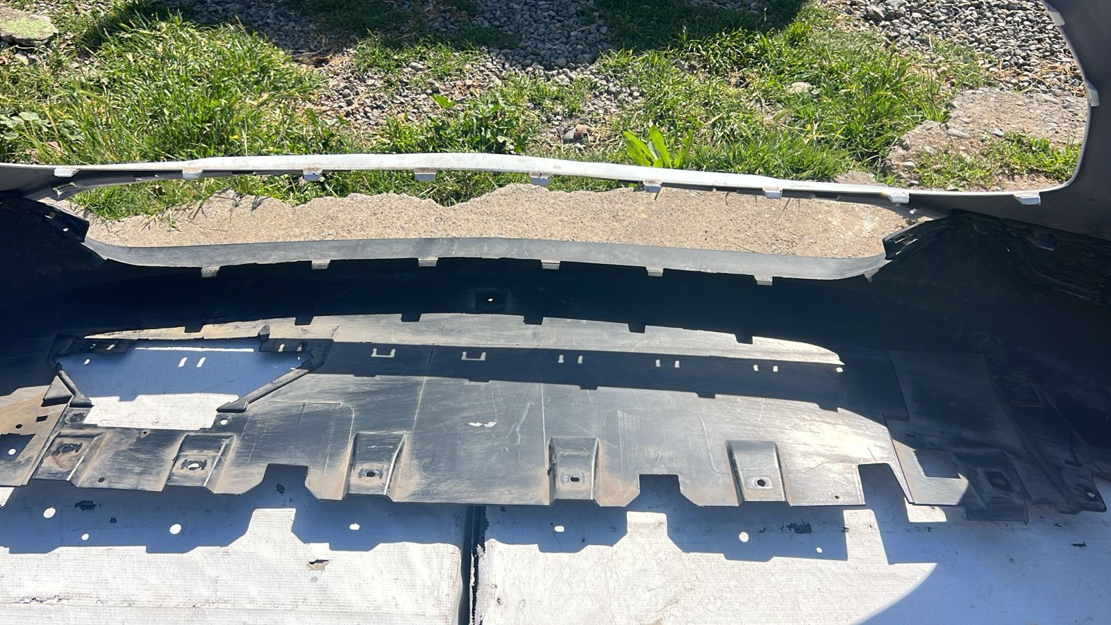 PARACHOQUE DELANTERO CHEVROLET TRACKER (21-25) - Image 7