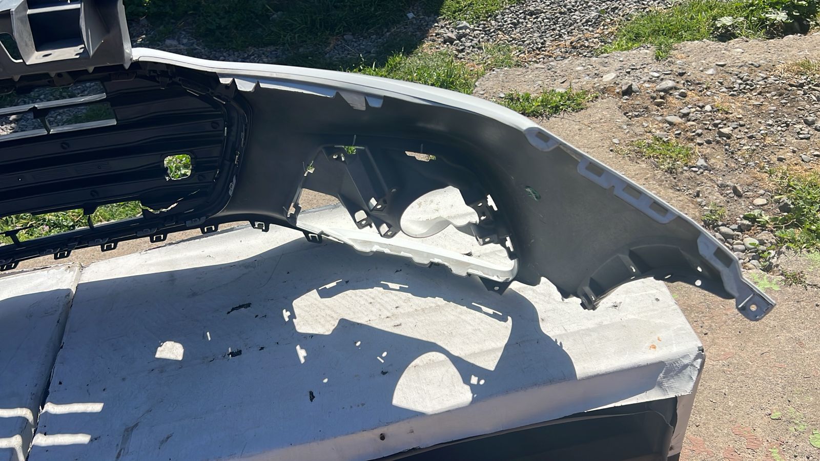 PARACHOQUE DELANTERO CHEVROLET TRACKER (17-20) - Image 11