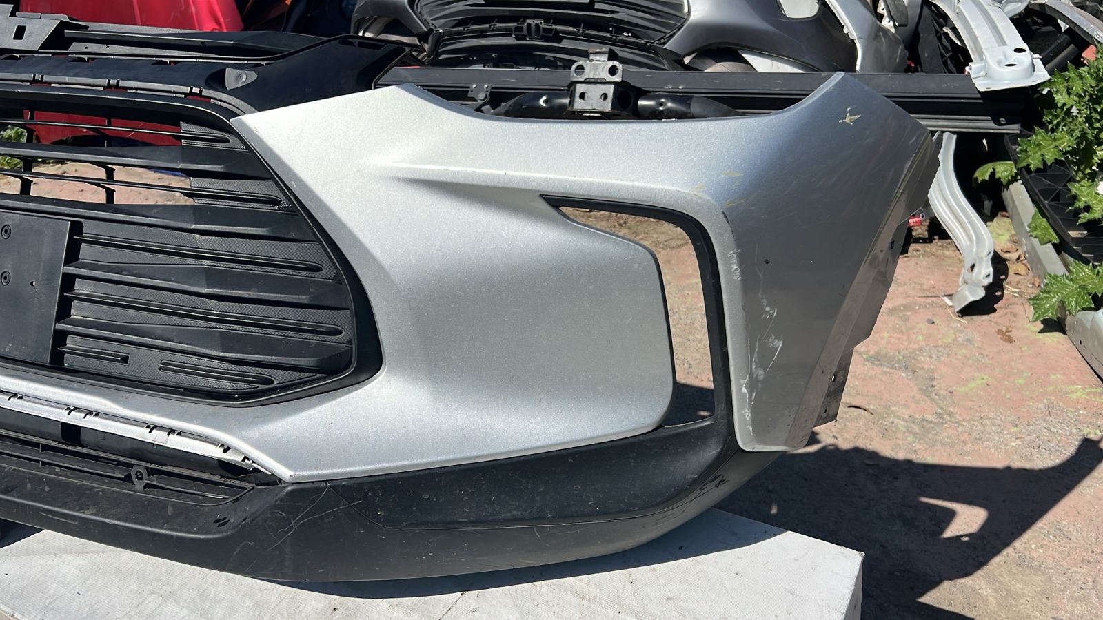 PARACHOQUE DELANTERO CHEVROLET TRACKER (21-25) - Image 5