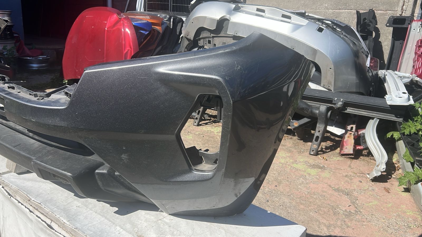 PARACHOQUE DELANTERO NISSAN NAVARA (21-23) - Image 5