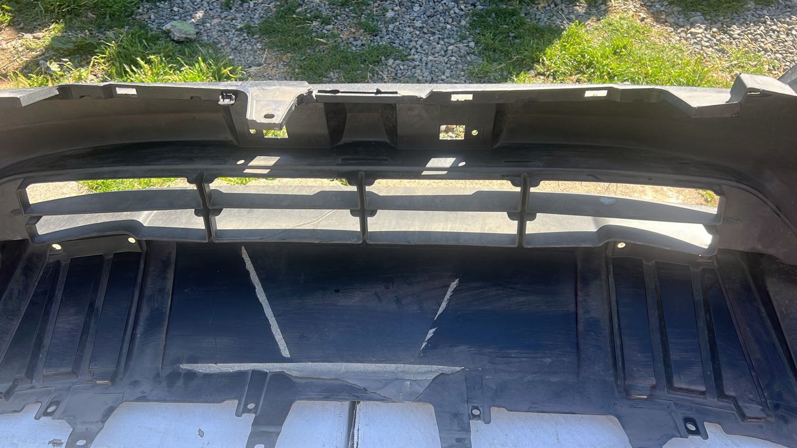 PARACHOQUE DELANTERO NISSAN NAVARA (21-23) - Image 8