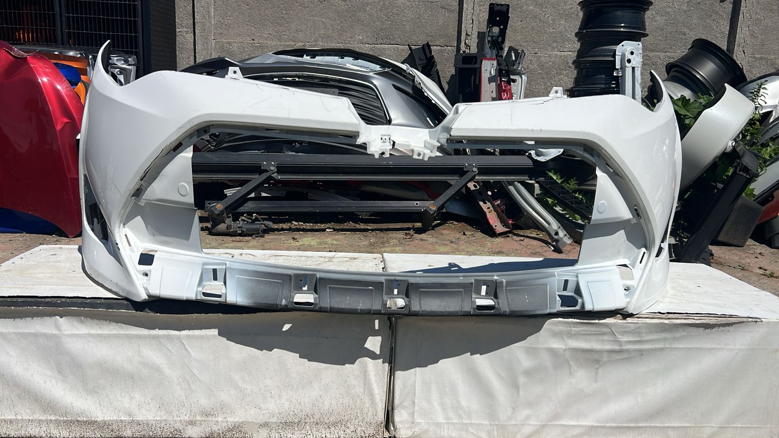 ALTERNATIVO PARACHOQUE DELANTERO TOYOTA COROLLA (17-19)