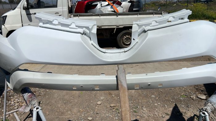 PARACHOQUE DELANTERO TOYOTA RAV4 (16-18) - Image 3