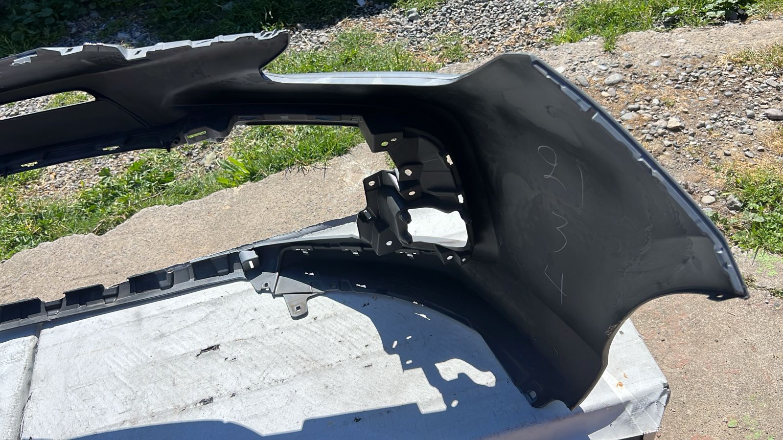 PARACHOQUE DELANTERO TOYOTA YARIS SPORT (23-25) - Image 9