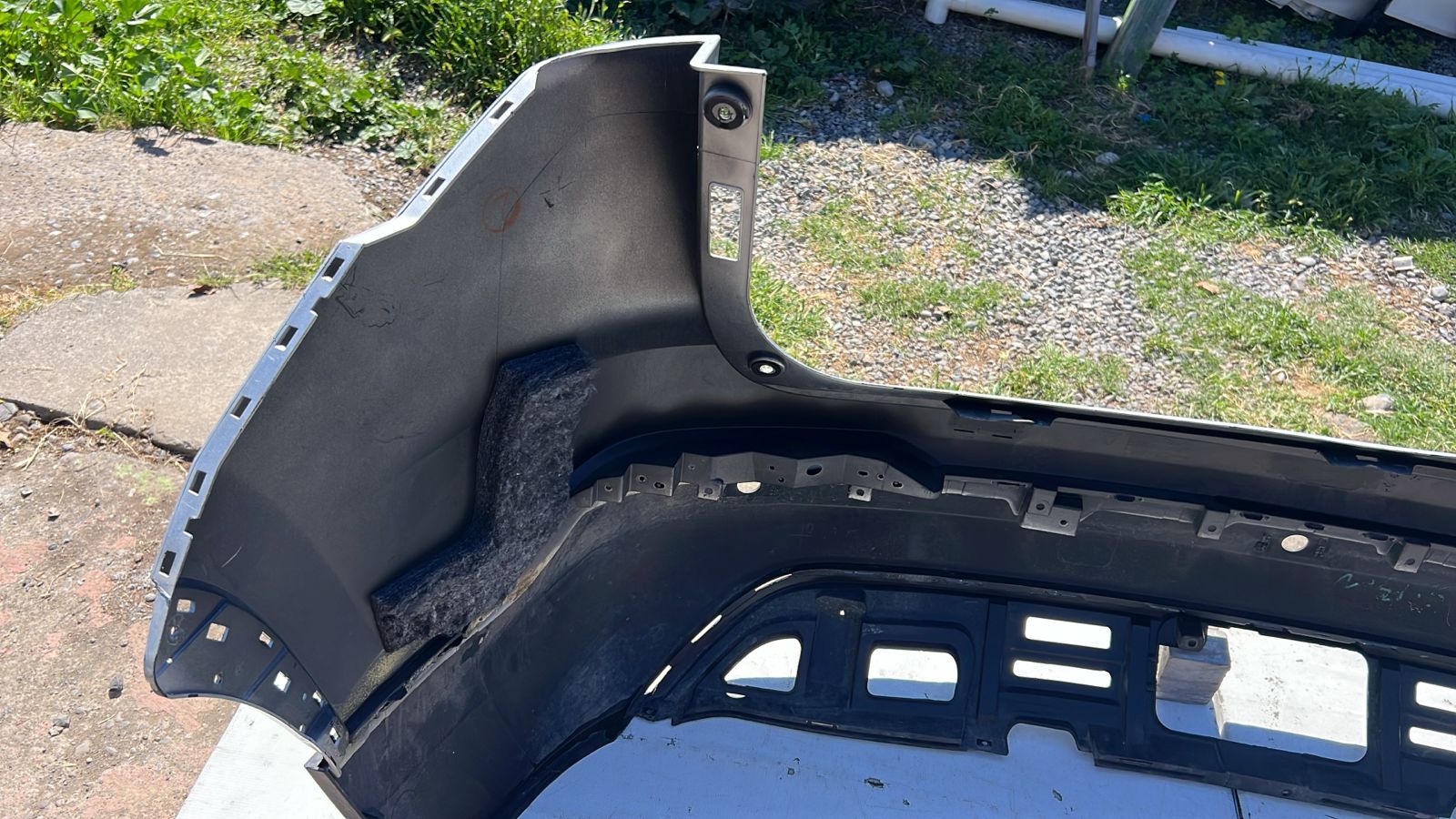 PARACHOQUE TRASERO CHEVROLET GROOVE (20-23) - Image 7