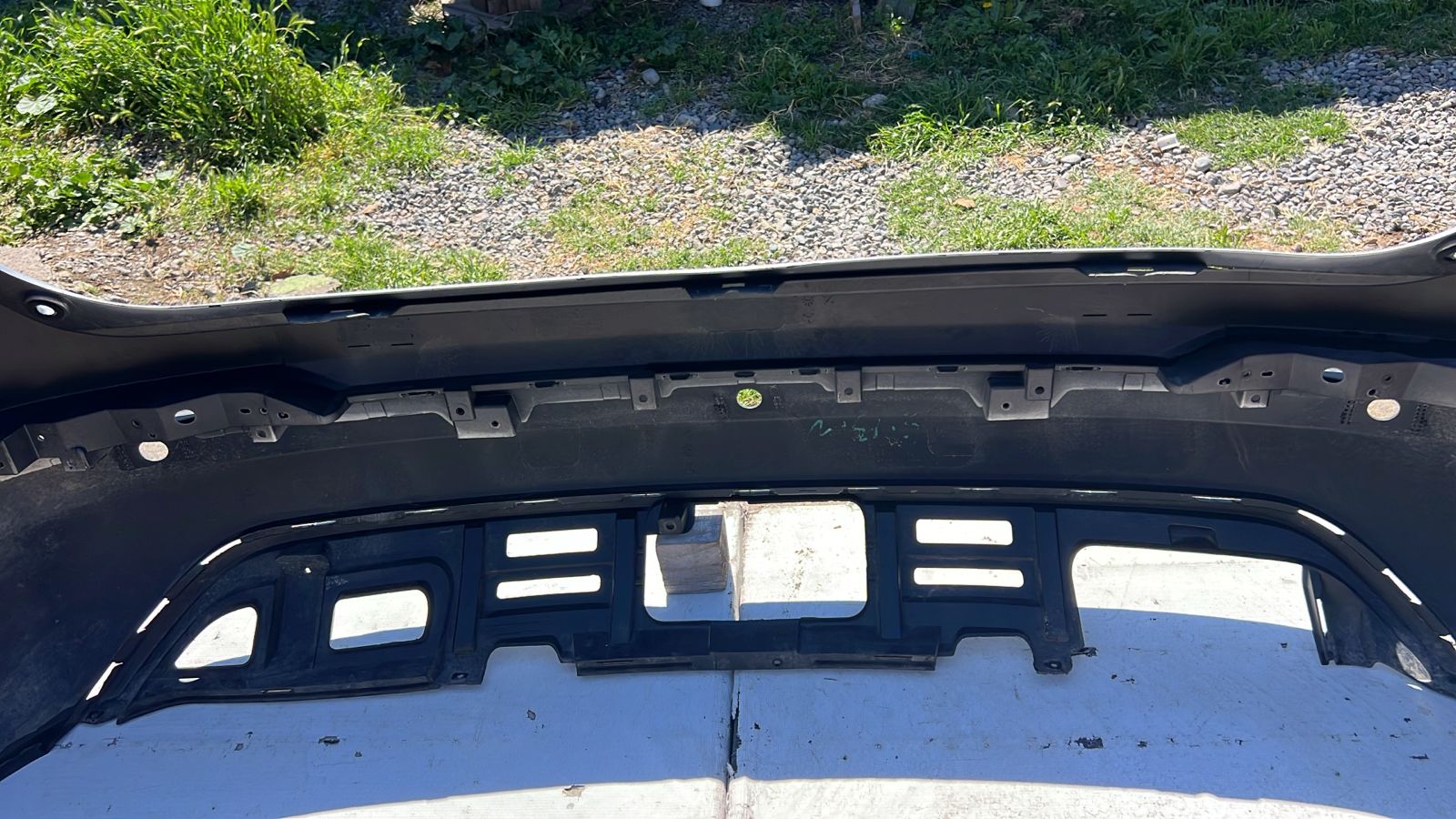 PARACHOQUE TRASERO CHEVROLET GROOVE (20-23) - Image 8