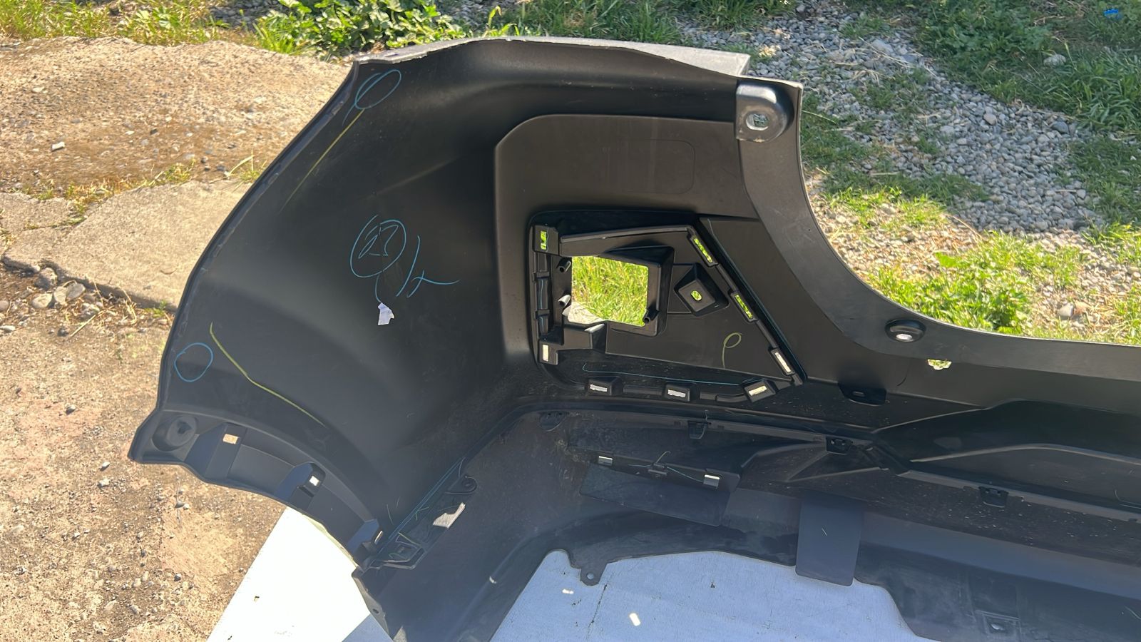 PARACHOQUE TRASERO TOYOTA RAIZE (22-24) - Image 6
