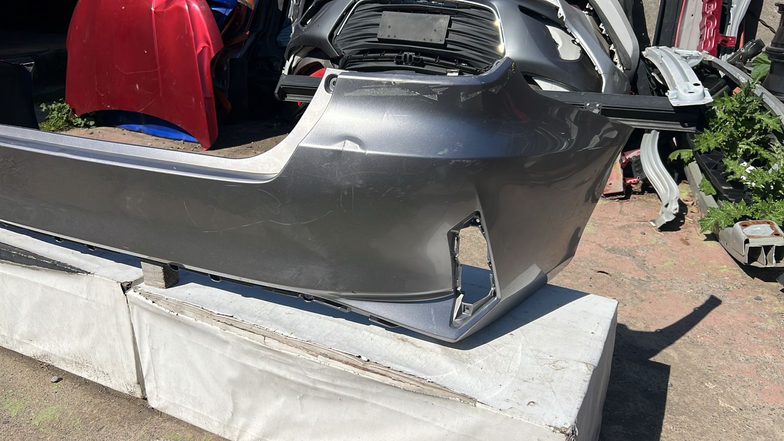 PARACHOQUE TRASERO TOYOTA YARIS SEDAN (23-25) - Image 4