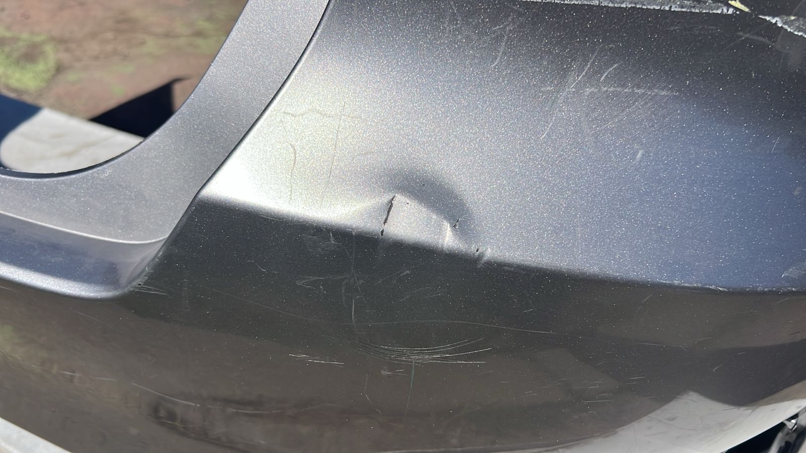 PARACHOQUE TRASERO TOYOTA YARIS SEDAN (23-25) - Image 5