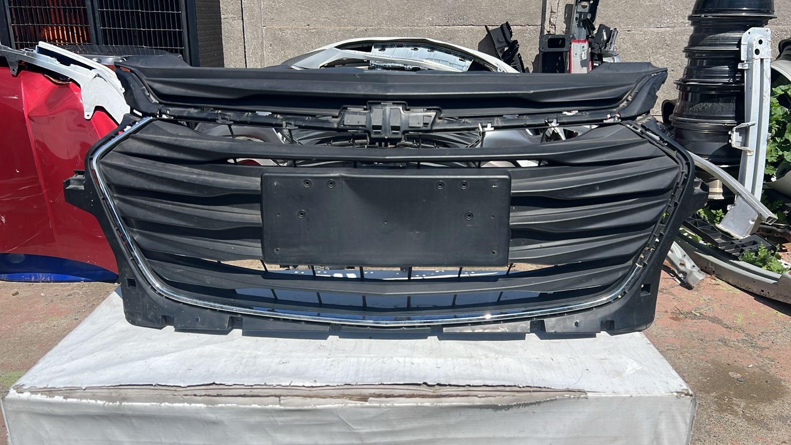 MASCARA CHEVROLET ONIX SEDAN (20-24)