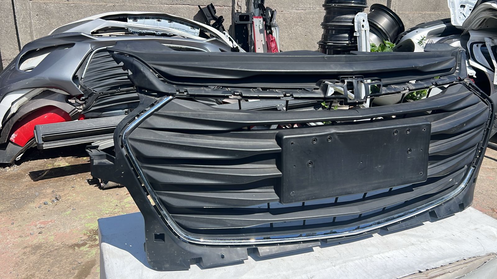 MASCARA CHEVROLET ONIX SEDAN (20-24) - Image 2