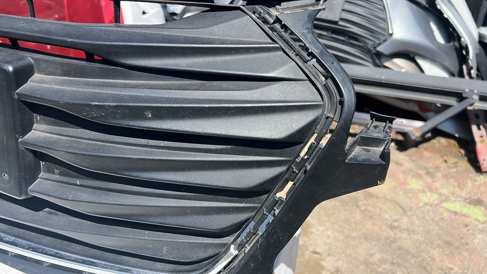 MASCARA CHEVROLET ONIX SEDAN (20-24) - Image 5