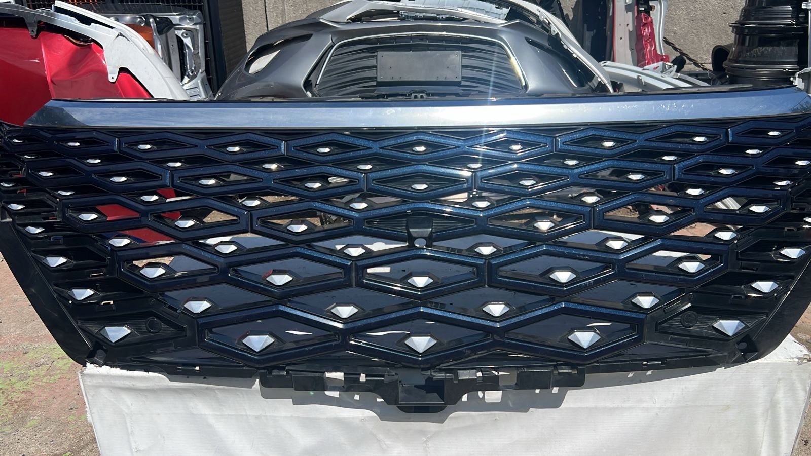 MASCARA OMODA C5 (24-25) - Imagen 3