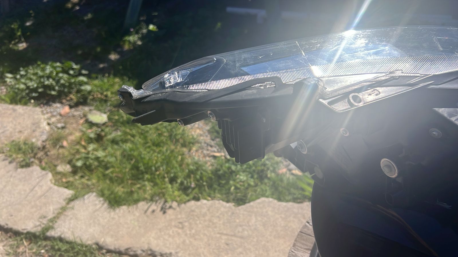 OPTICO IZQUIERDO TOYOTA COROLLA CROSS (25-26) - Image 5