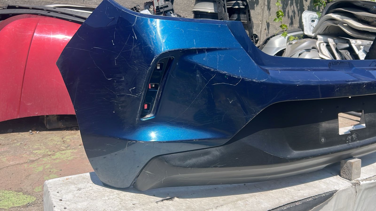 PARACHOQUE TRASERO CHEVROLET ONIX RS (20-24) - Imagen 2