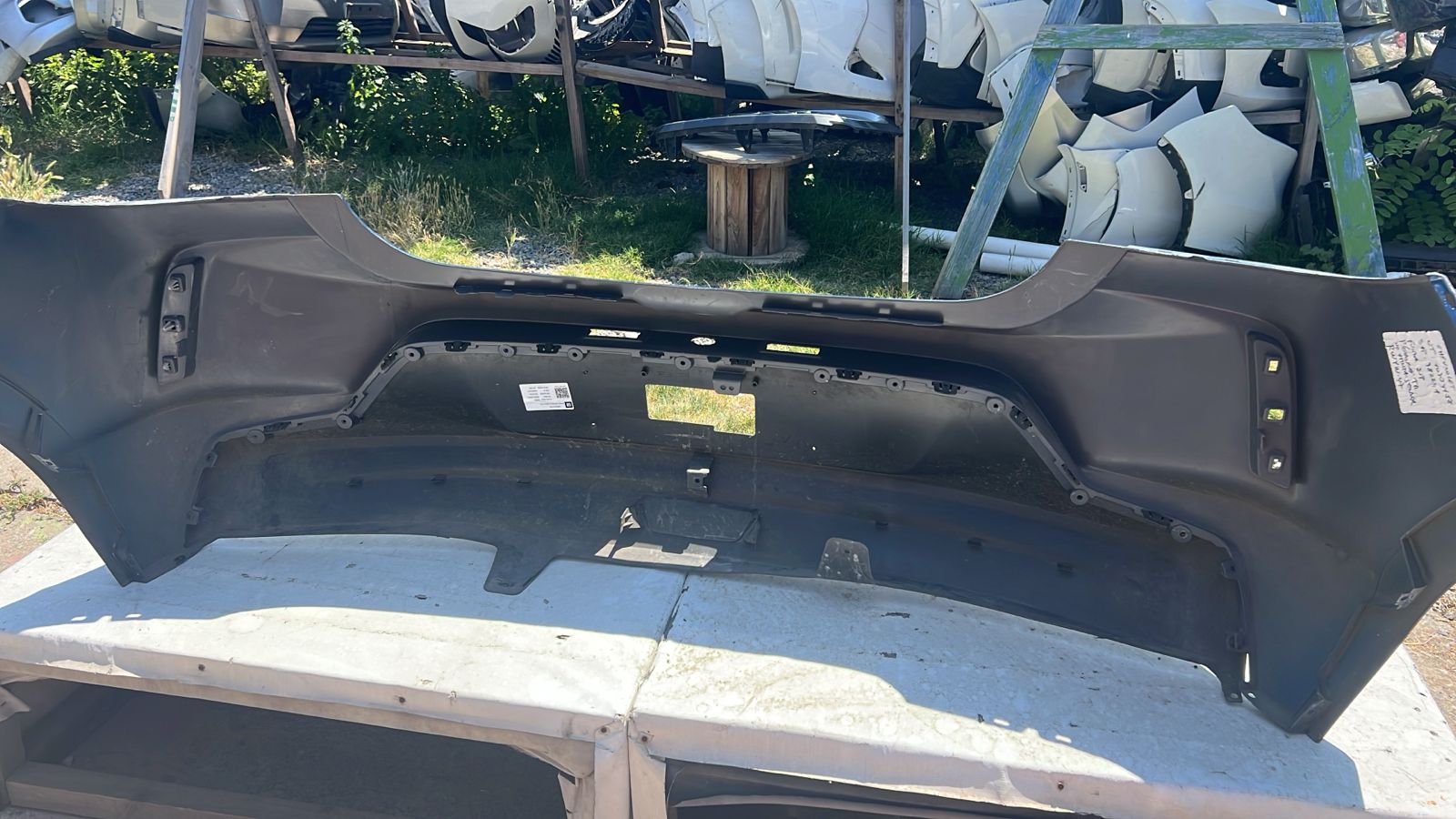 PARACHOQUE TRASERO CHEVROLET ONIX RS (20-24) - Imagen 5