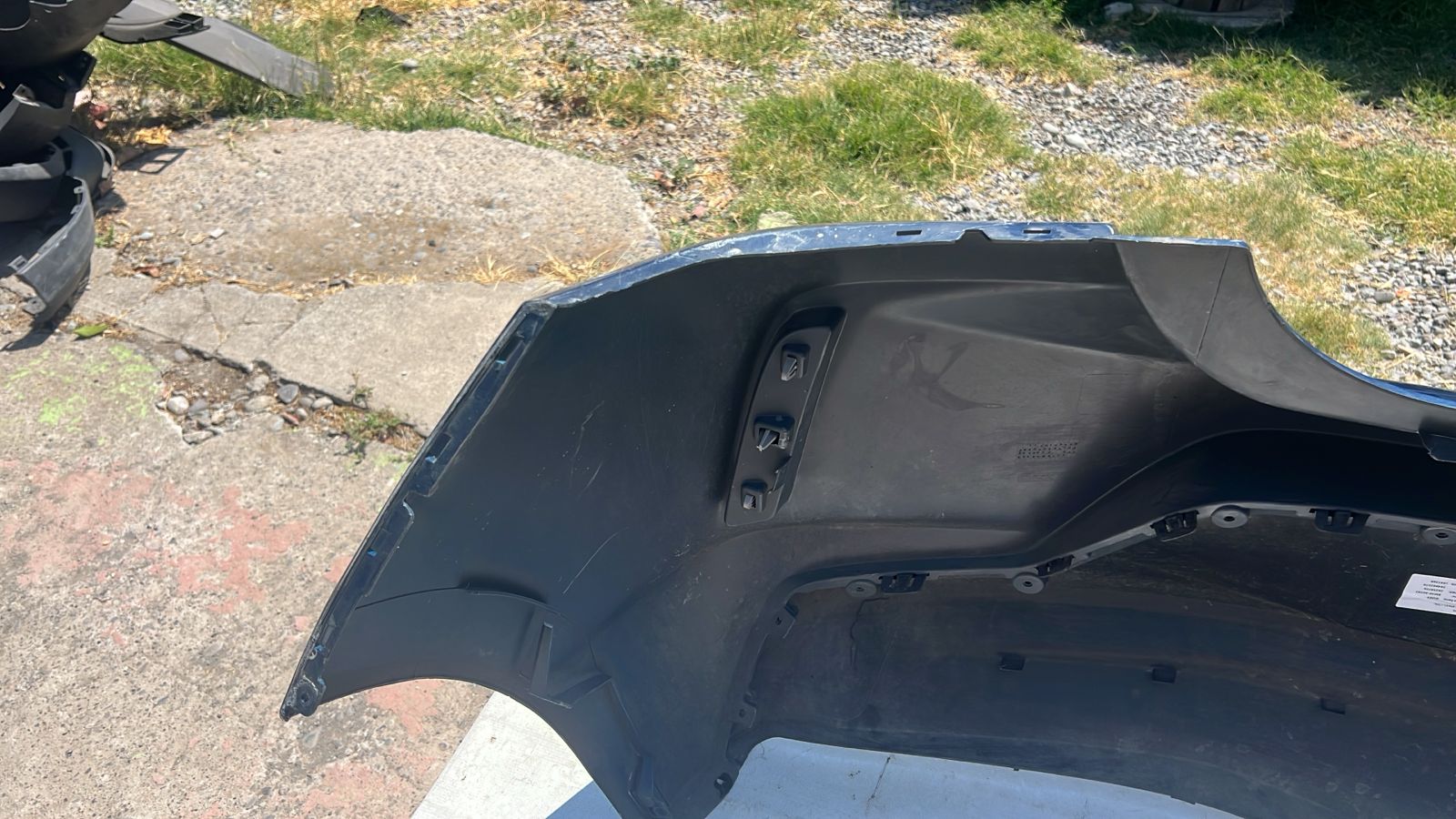 PARACHOQUE TRASERO CHEVROLET ONIX RS (20-24) - Imagen 6