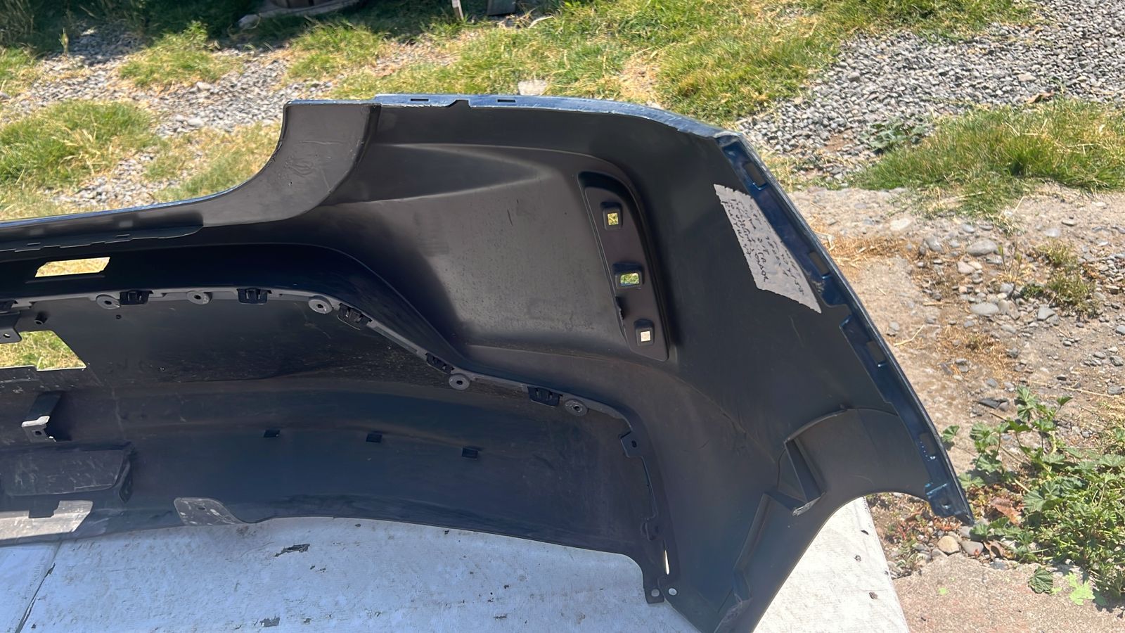 PARACHOQUE TRASERO CHEVROLET ONIX RS (20-24) - Imagen 8