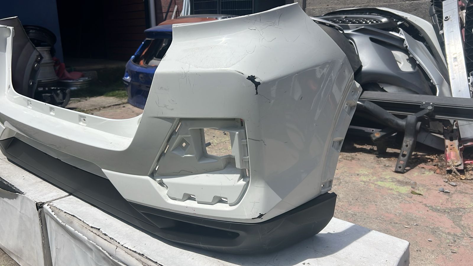 PARACHOQUE TRASERO TOYOTA RAIZE (22-24) - Imagen 4