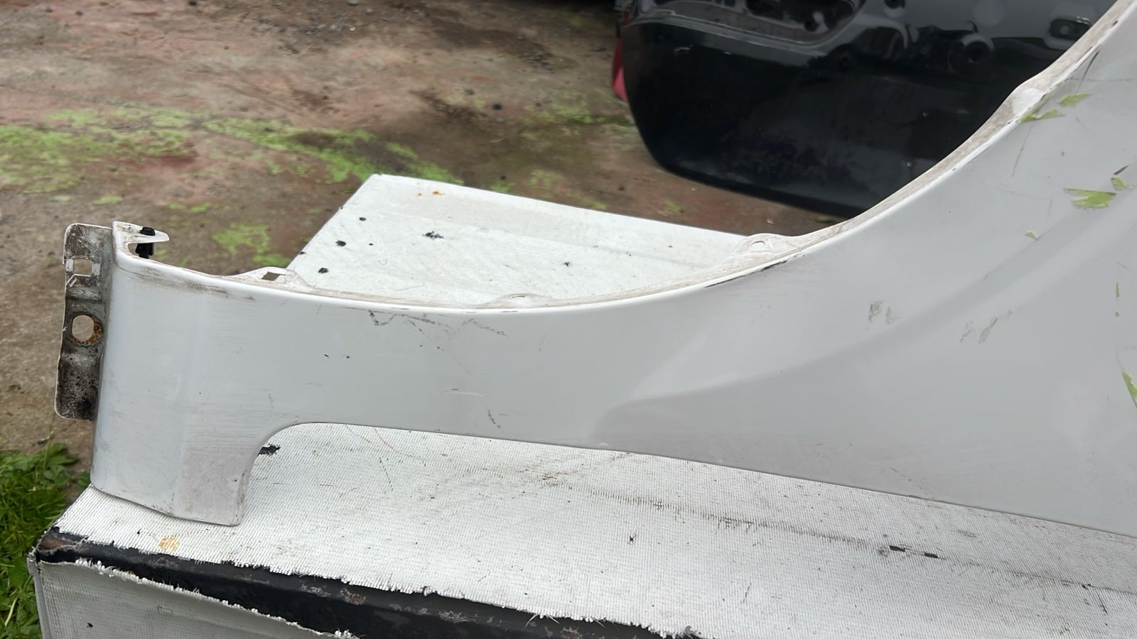 TAPABARRO IZQUIERDO CHEVROLET N400 (20-23) - Imagen 5