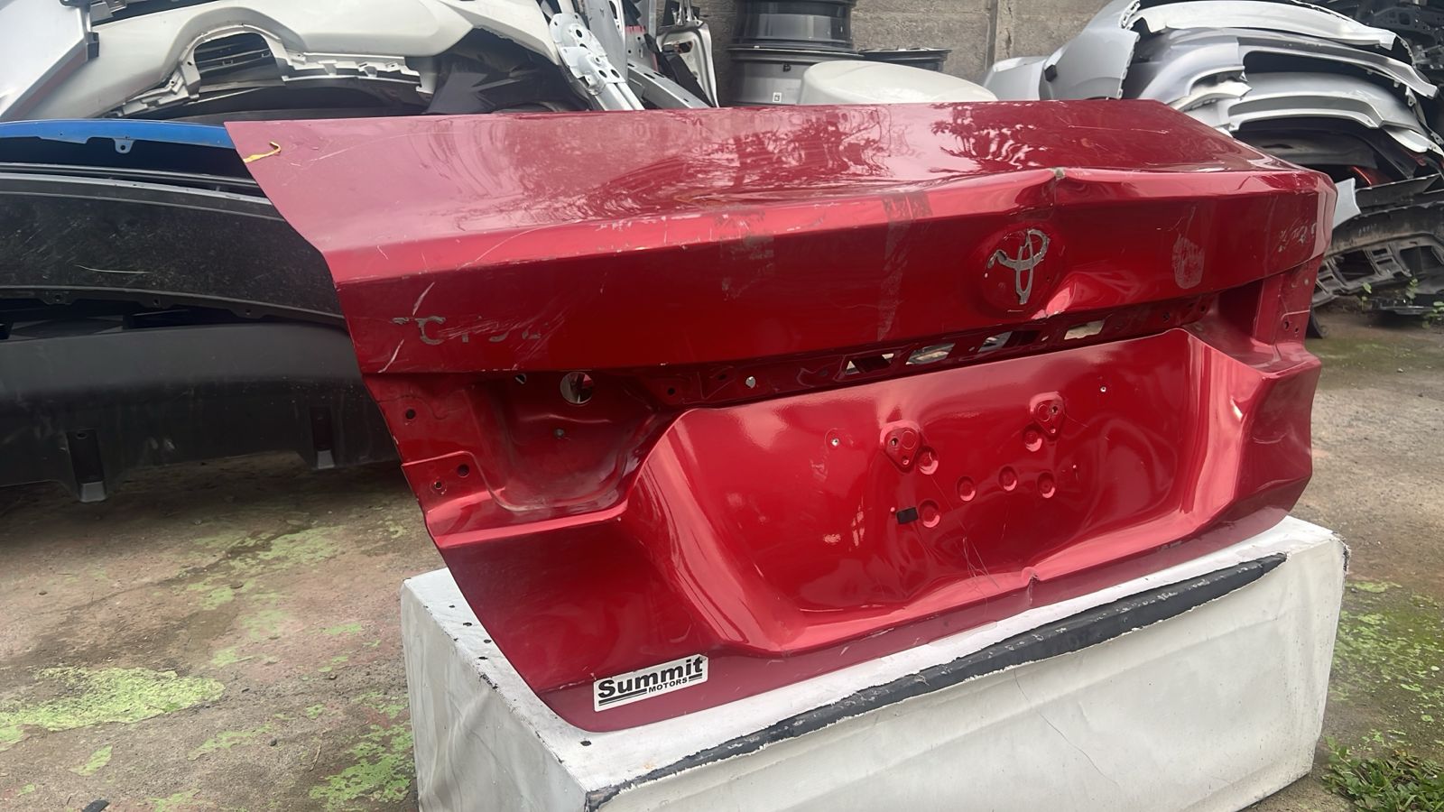 TAPA MALETA TOYOTA YARIS SEDAN (23-25) - Image 2