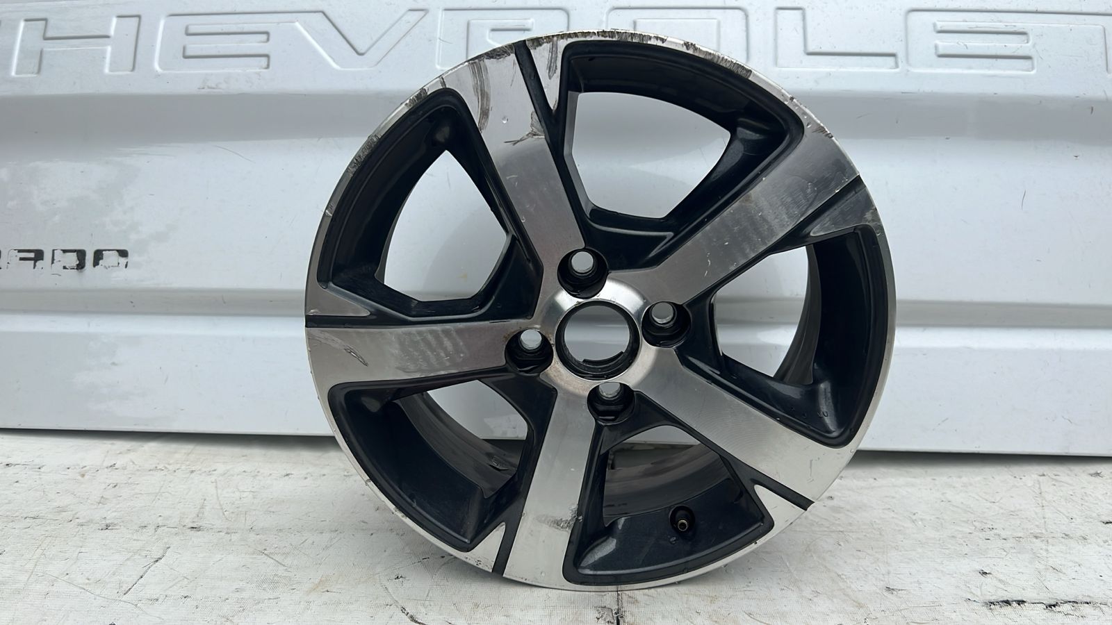 LLANTA CHEVROLET ONIX PRISMA (17-21)