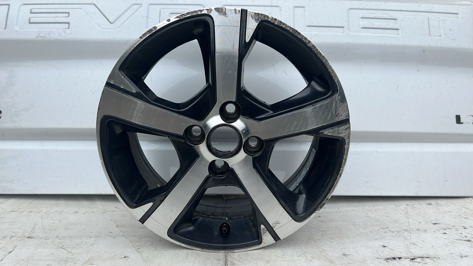 LLANTA CHEVROLET ONIX PRISMA (17-21)