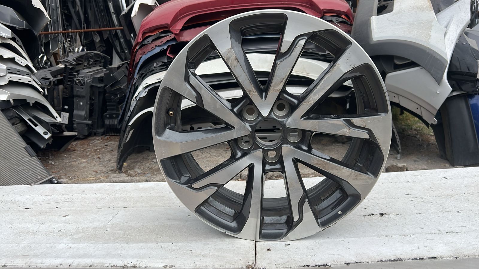 LLANTA TOYOTA COROLLA CROSS (22-24)