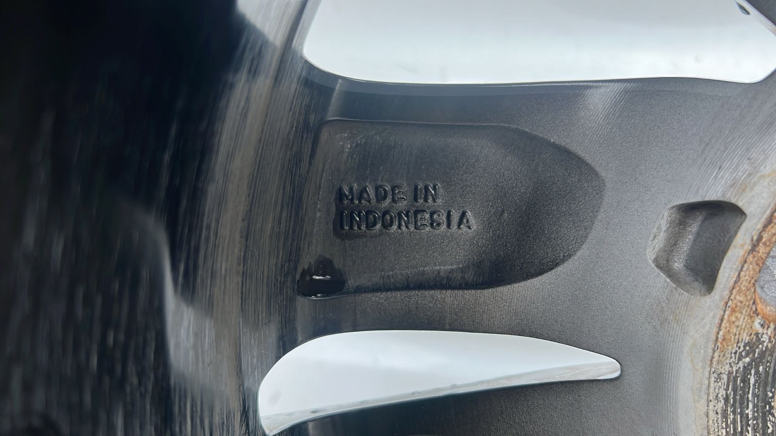 LLANTA TOYOTA RUSH (20-23) - Imagen 3