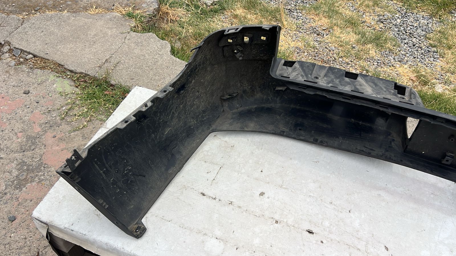 PARACHOQUE TRASERO CHEVROLET MONTANA (23-25) - Imagen 6