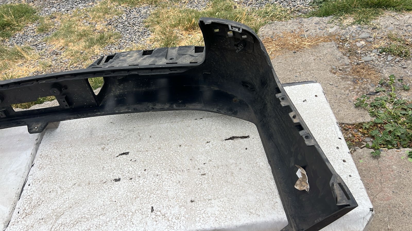 PARACHOQUE TRASERO CHEVROLET MONTANA (23-25) - Imagen 8