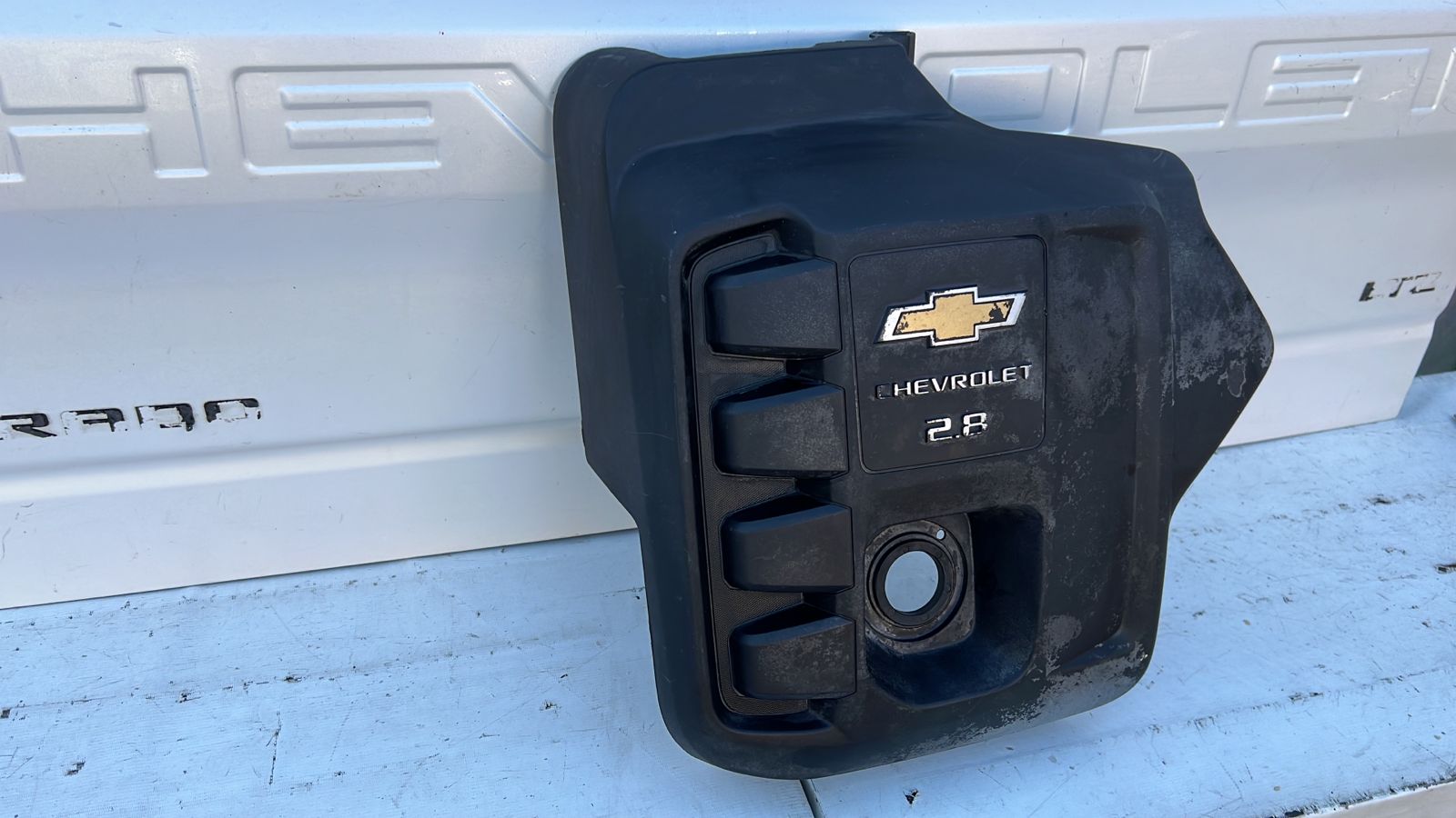 TAPA MOTOR CHEVROLET COLORADO TRAILBLAZER (18-23) - Imagen 2