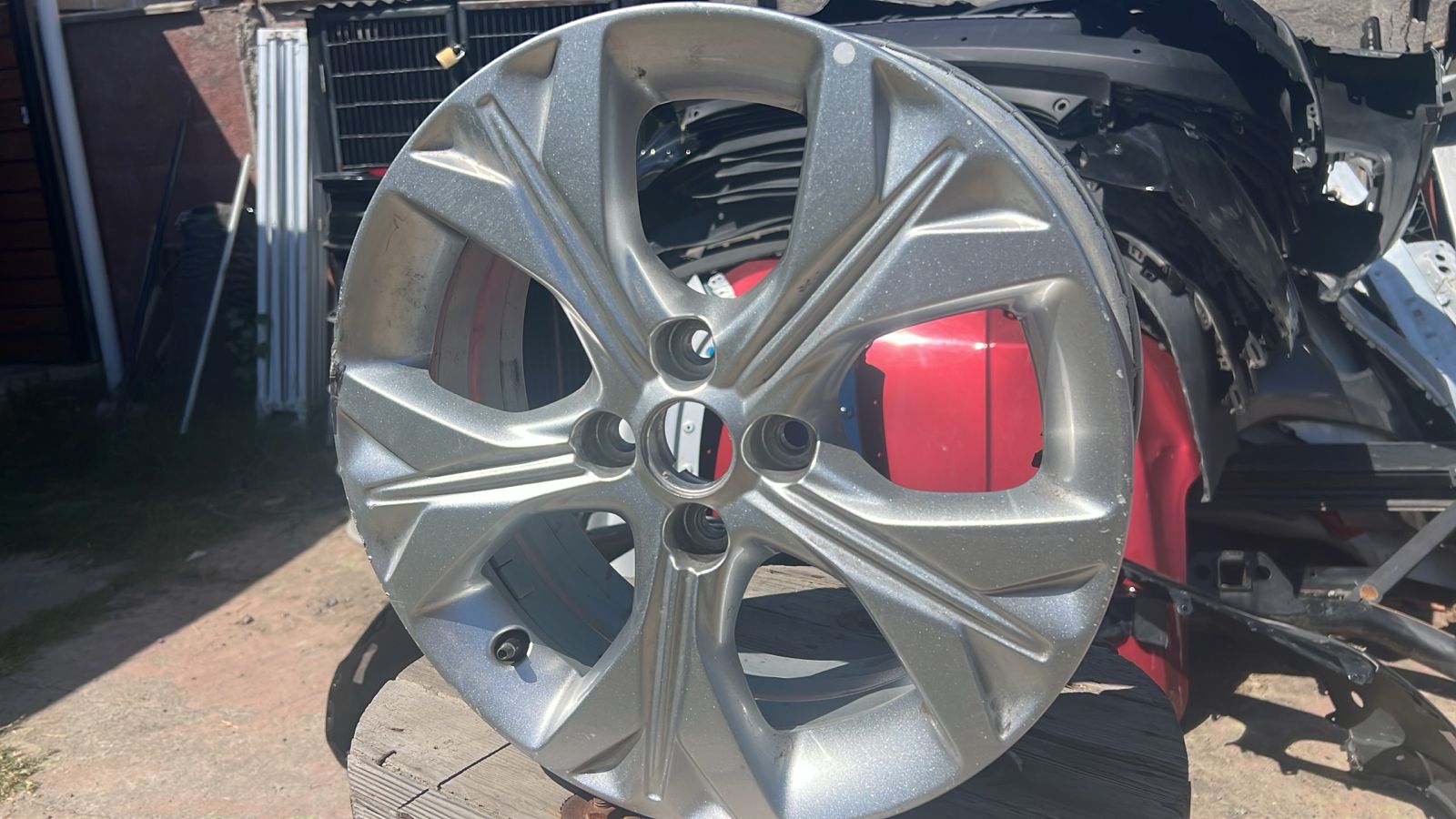 LLANTA CHEVROLET ONIX SEDAN (20-24) - Imagen 3