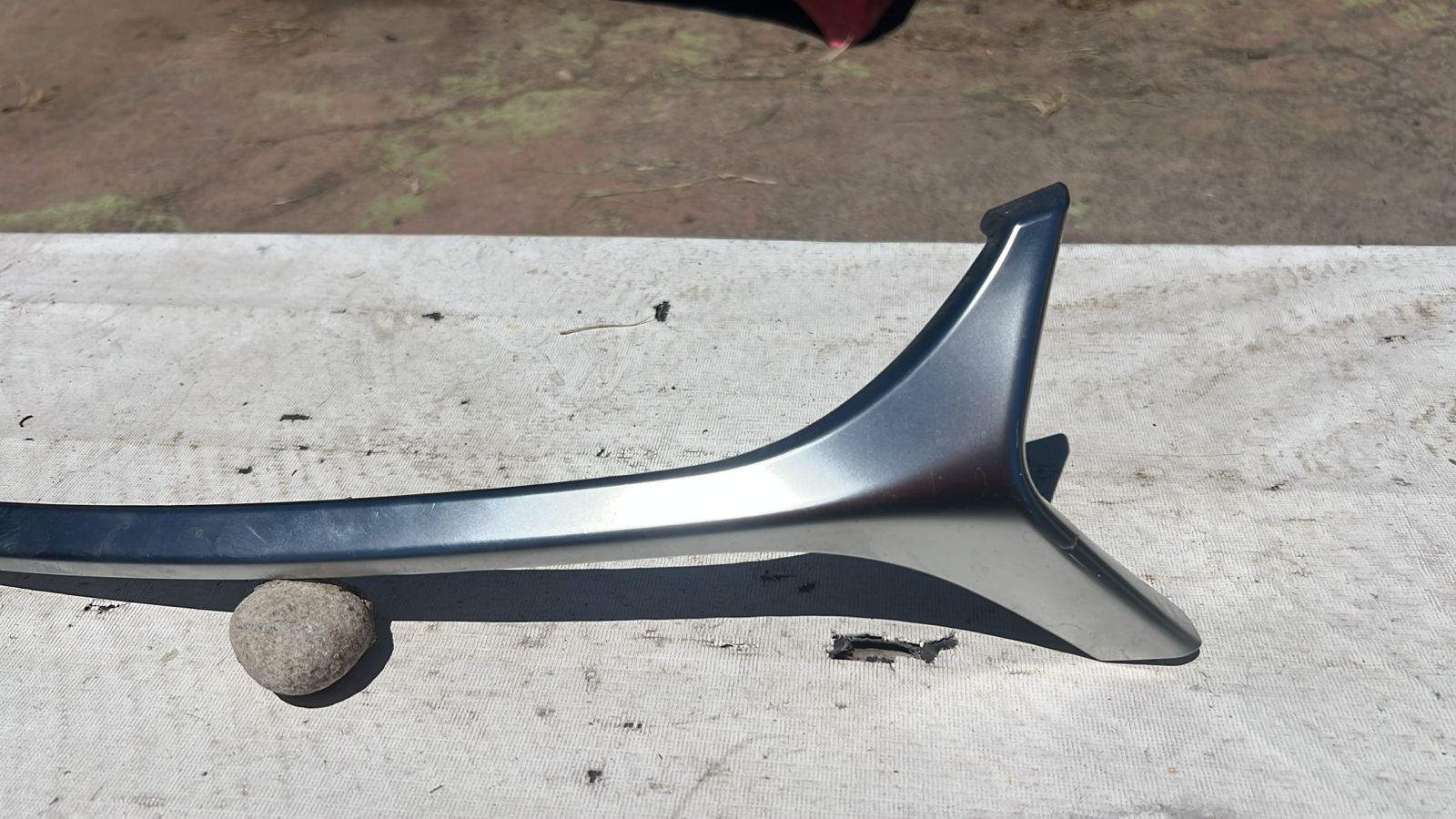 MOLDURA DERECHA MASCARA CHEVROLET GROOVE (21-23) - Imagen 4