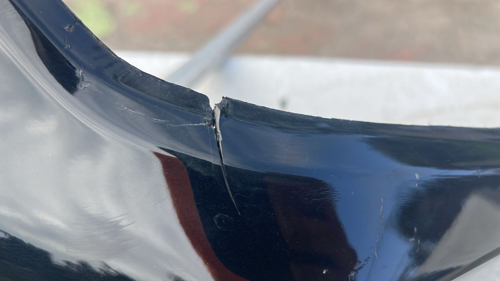 Moldura Derecha Parachoque Delantero Chevrolet Silverado (23-26) - Imagen 4