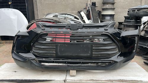 PARACHOQUE DELANTERO CHEVROLET TRACKER (21-25)